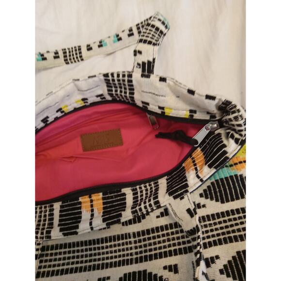 NWOT America & Beyond Impala Aztec Tote School,Fun Athleisure - Picture 3 of 13